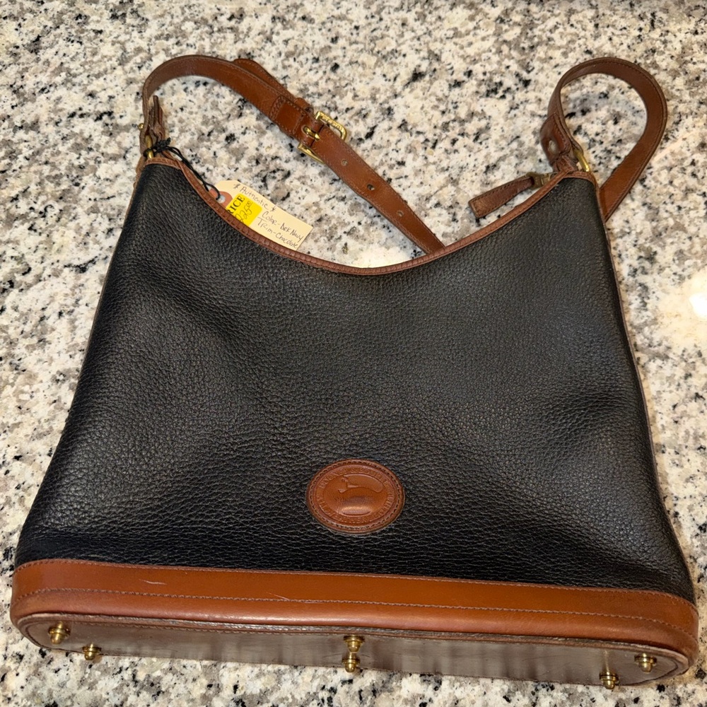✨Authentic! Dooney & Bourke Vintage Pebbled Leather Shoulder Bag FAIR CONDITION✨
